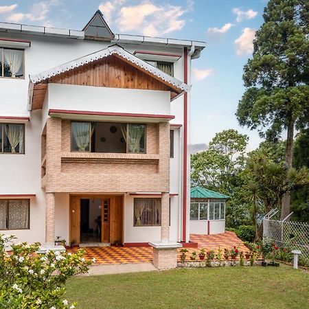 Stayvista's Tree Tops & Tea Trails: Mountain-View Villa in Tea Plantation Darjeeling  Exterior photo