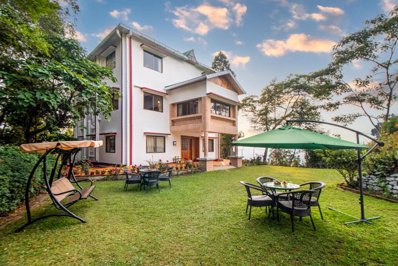 Stayvista's Tree Tops & Tea Trails: Mountain-View Villa in Tea Plantation Darjeeling  Exterior photo