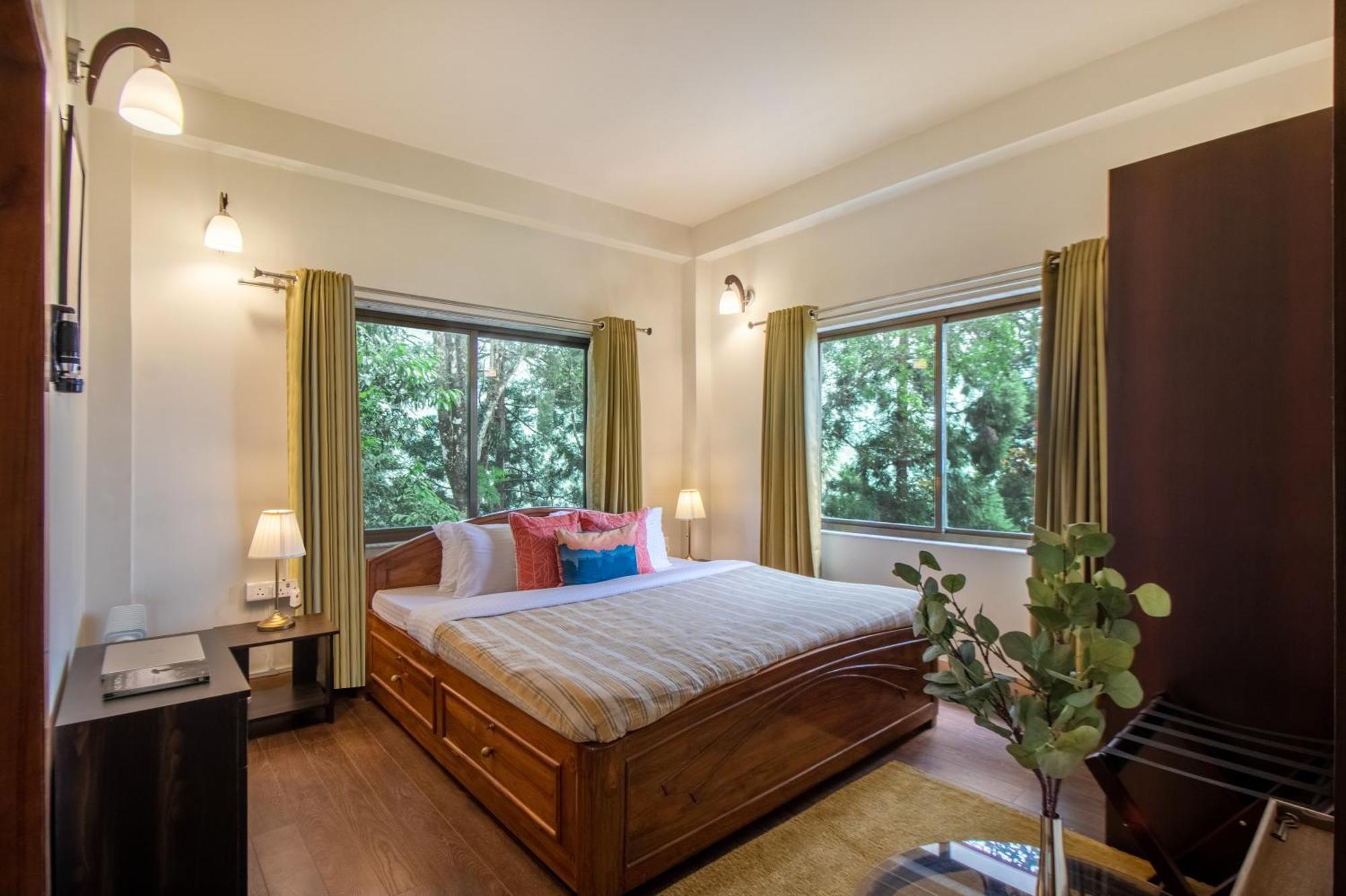 Stayvista's Tree Tops & Tea Trails: Mountain-View Villa in Tea Plantation Darjeeling  Exterior photo